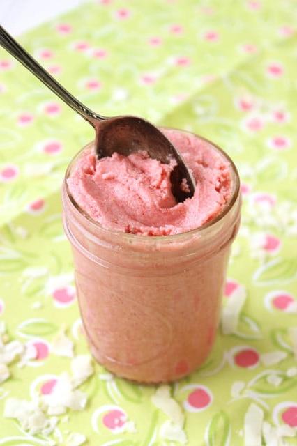 Burro di Cocco e Fragole | Ricetta Spalmabile Sana