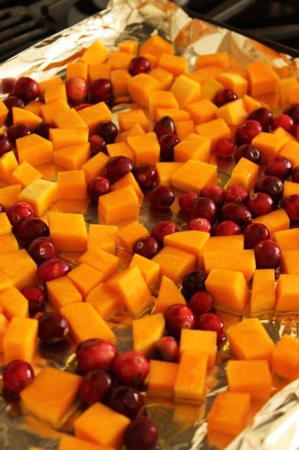 Preparazione Insalata di Zucca Butternut, Mirtilli e Burrata
