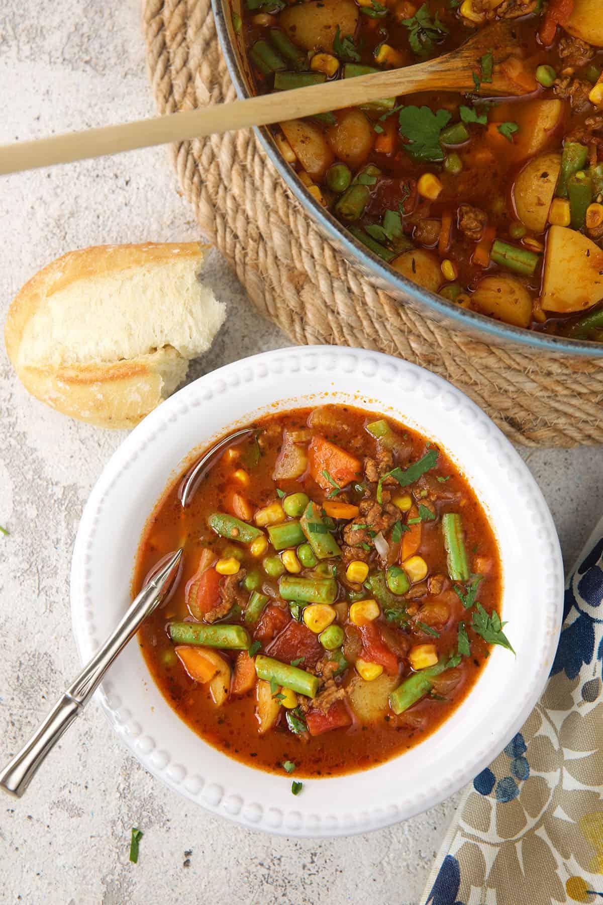 La migliore ricetta di zuppa di hamburger 10 Ciotola di zuppa di hamburger facile
