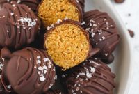 No-Bake Dark Chocolate Peanut Butter Energy Bites